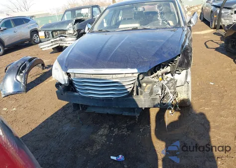 2012 Chrysler 200 Limited z USA, uszkodzony, nr VIN 1C3CCBCB0CN288787